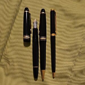Mont Blanc Black and Gold Pen Set